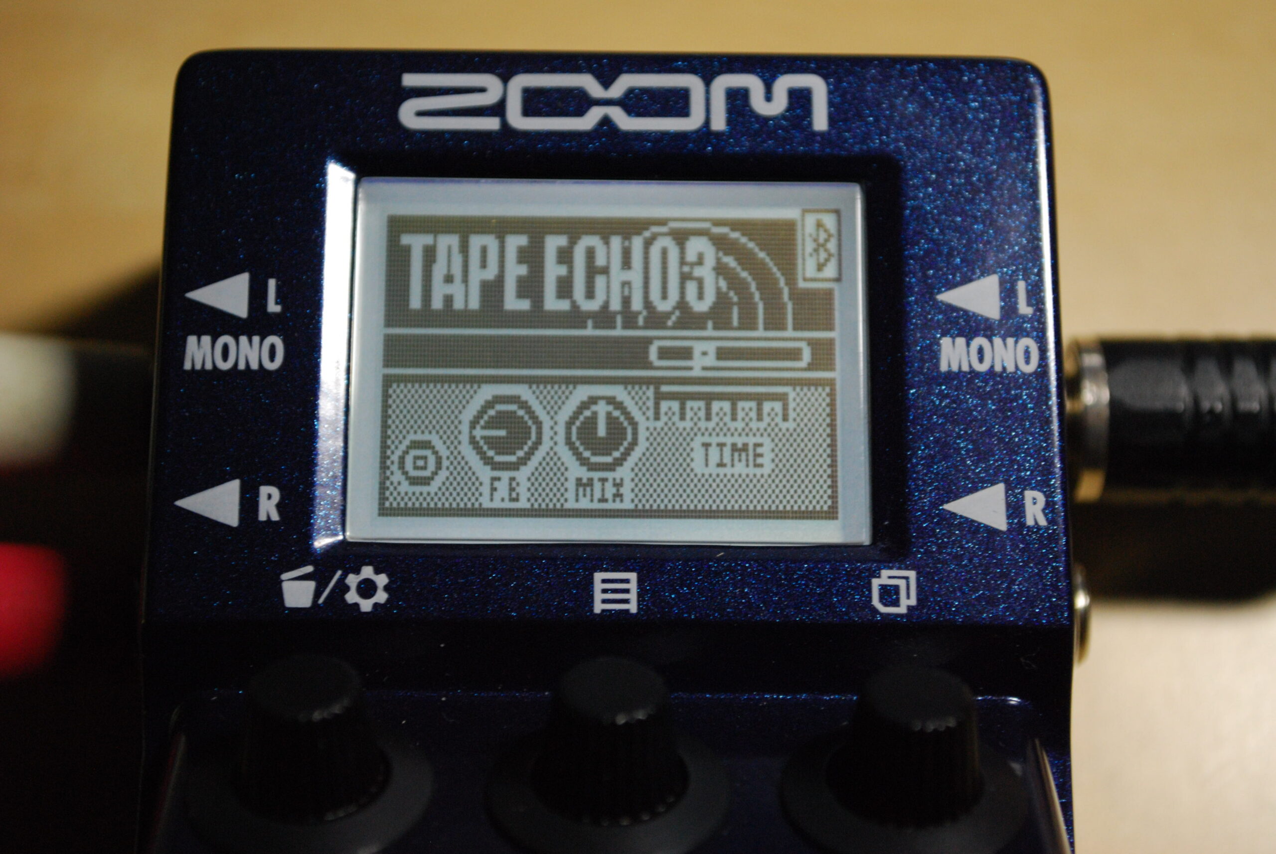 iPhone/iPadでエフェクトを追加可能な機材、MS-100BTの不思議に迫る