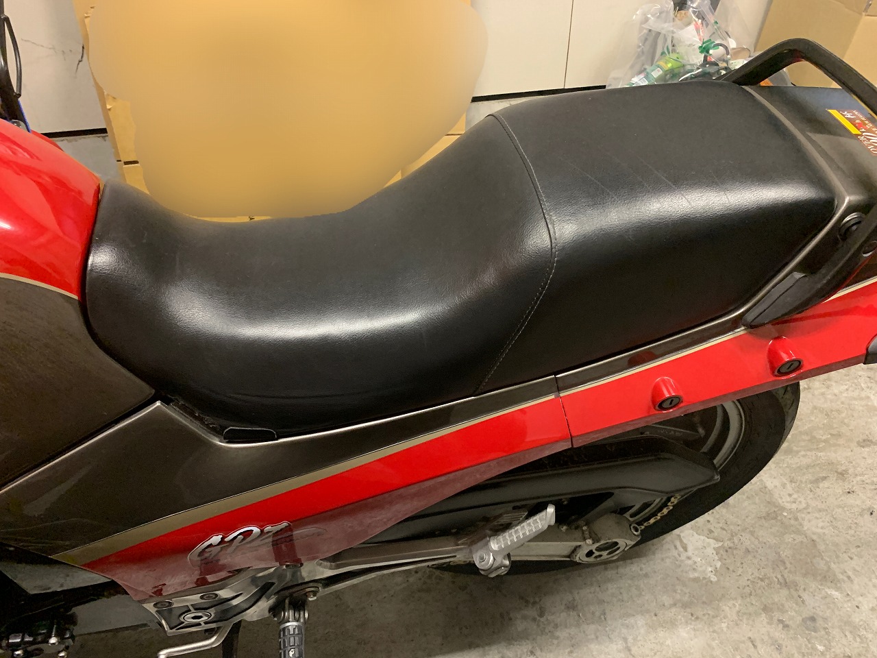 シート張替え GPZ900R - 夢がふっとつ！