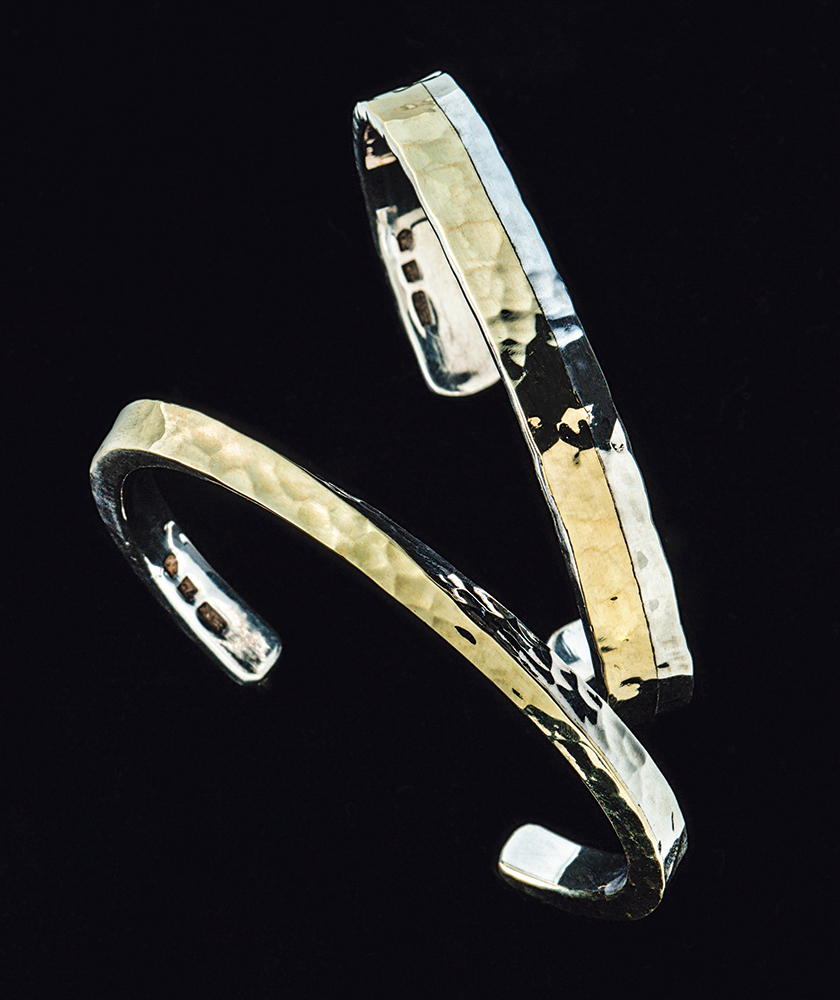 何百回も叩いて鍛えるシルバー980×14金の奇跡｜雑誌Begin(ビギン)公式