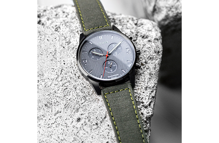 違法銃から作られるトリワのクロノグラフ時計｜雑誌Begin(ビギン)公式