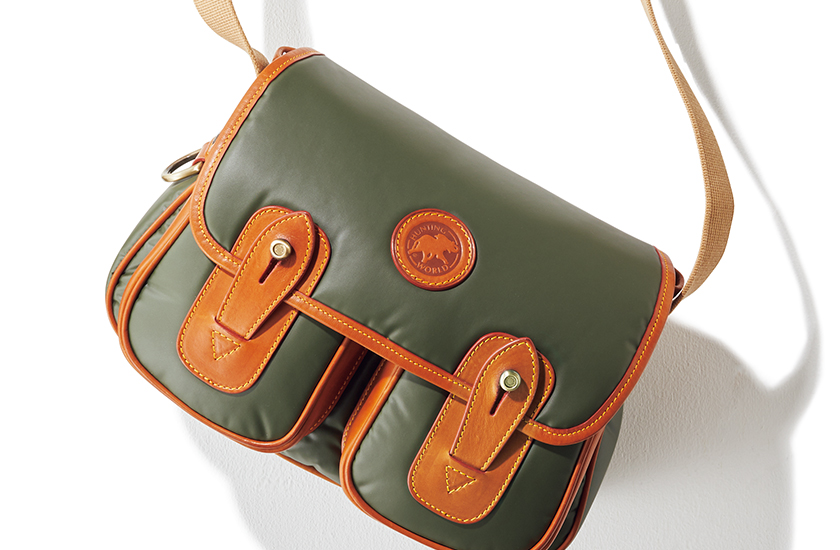 もしやデカロゴ？ いえいえ実は本体が……大胆にミニ化したキャリー