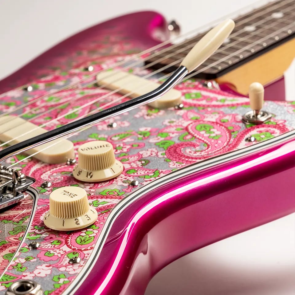 Char Mustang Pink Paisley – Fender