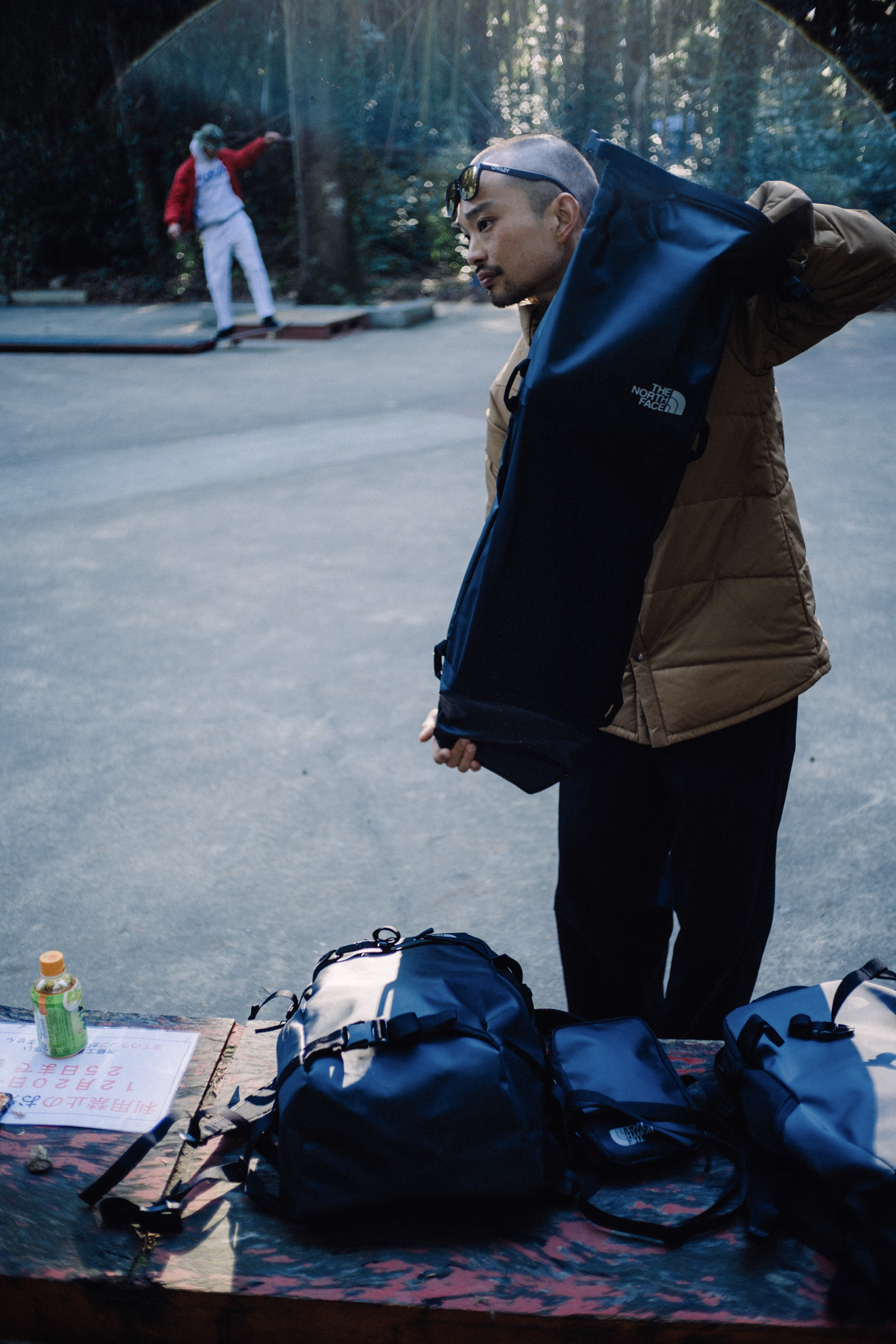 ザ・ノース・フェイス、スケートボードの運搬に特化したバッグ