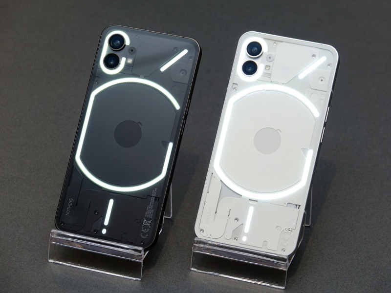 透けるスマホ「Nothing Phone(1)」はコスパの良いとがった一品