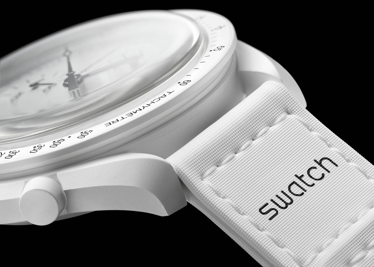 オメガ×スウォッチ「MoonSwatch」からスヌーピーモデルが登場 ホワイト
