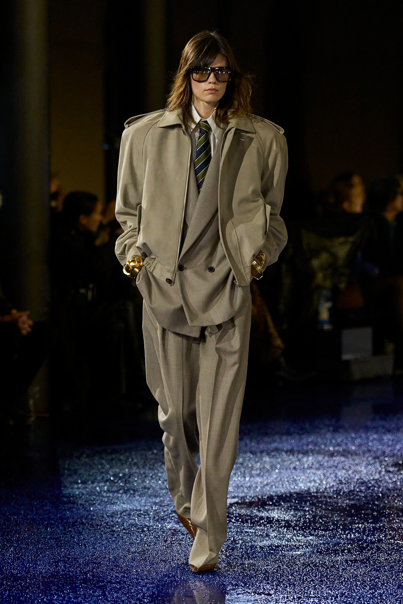 SAINT LAURENT -Women's- 2025年春夏コレクション | パリ | 画像50枚