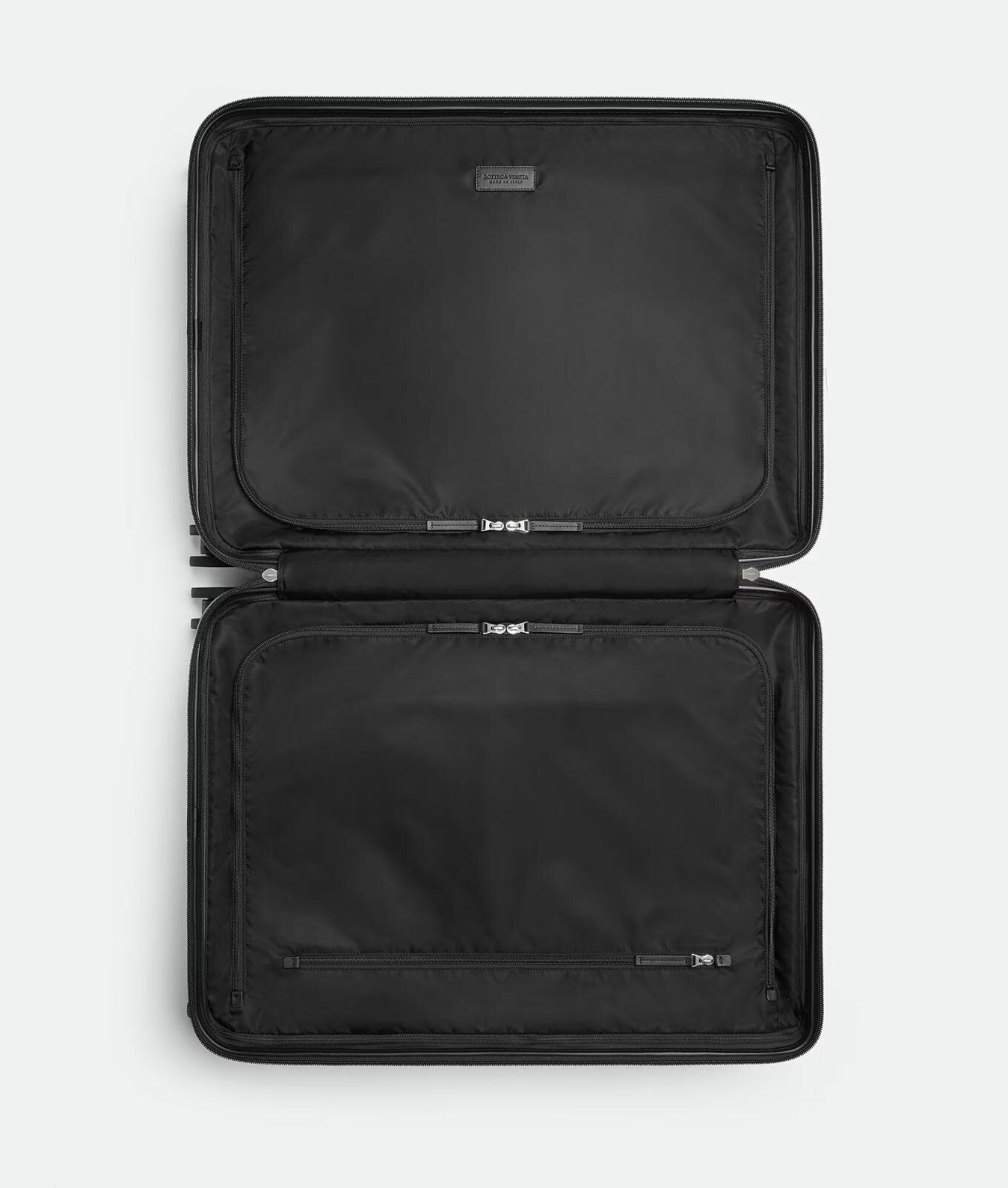 ボッテガ・ヴェネタ“編み込み模様”のスーツケース「オデッセイ」に