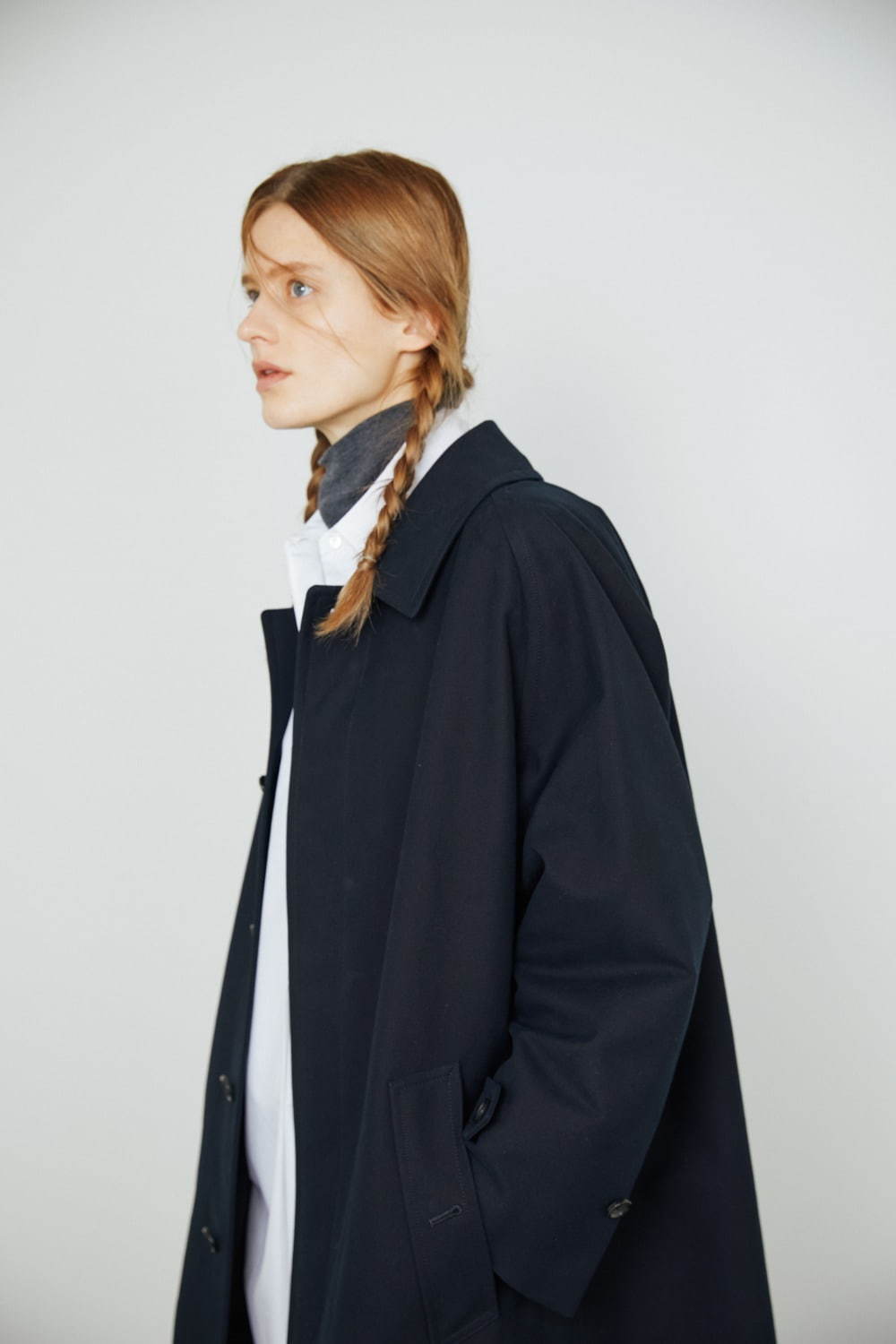 グラフペーパーの新作ウィメンズ秋冬アウター、微起毛コットンの