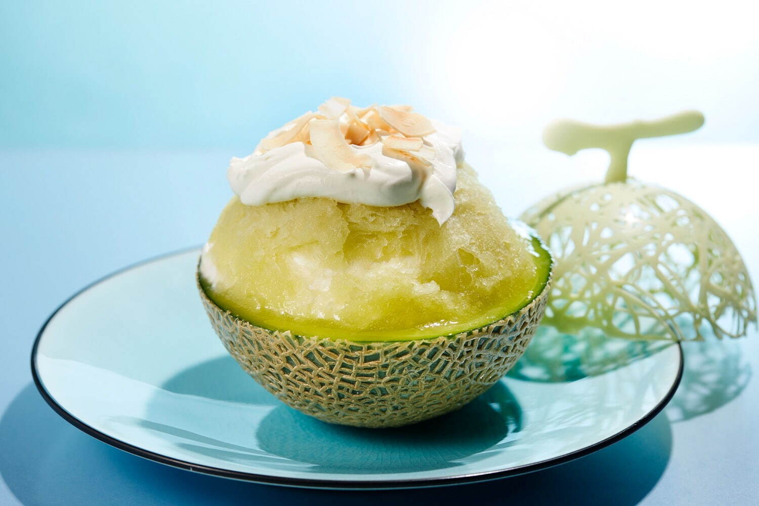 シャングリ・ラ 東京の夏限定「メロンかき氷」しゃりしゃり食感の果汁