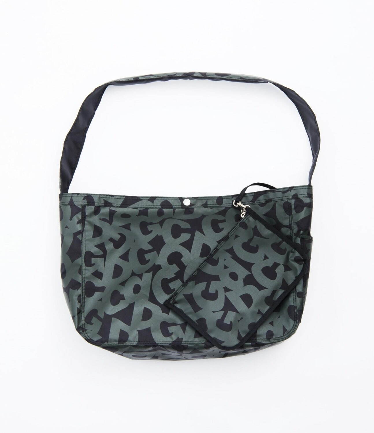 コム デ ギャルソン“CdG”ロゴ限定バッグ、伊勢丹新宿店メンズ館