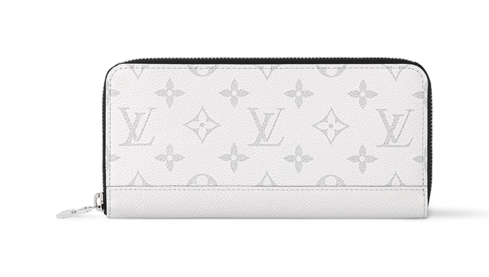 ルイ・ヴィトンのモノグラム財布、上品ネイビーのミニウォレット