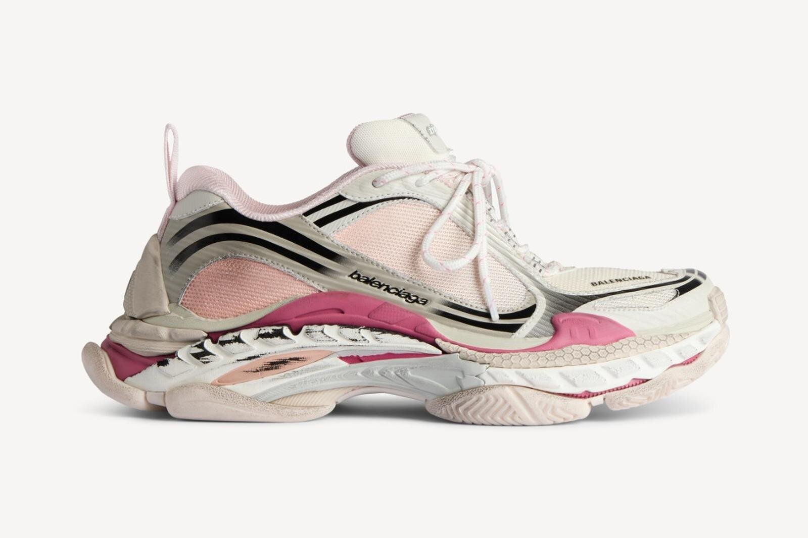 セリーヌ初のランニングスニーカー「セリーヌ ランナー」トリオンフ