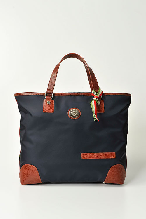 オロビアンコ、設立20周年記念ショップを銀座にオープン - 限定モデル