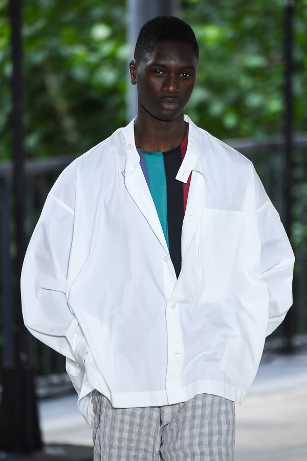 写真2/44｜イッセイ ミヤケ メン(ISSEY MIYAKE MEN) 2019年春夏メンズ