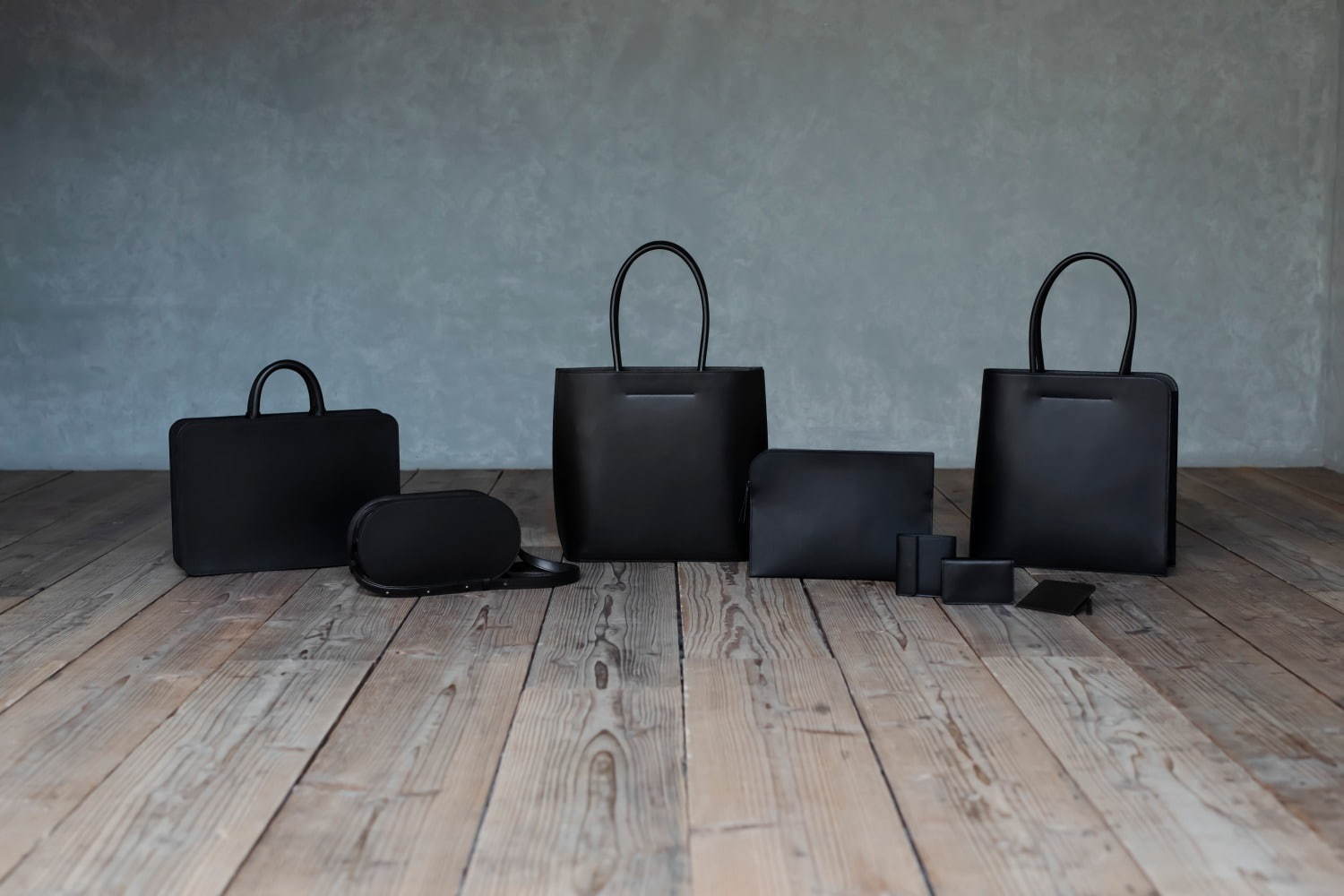 土屋鞄 ブラックヌメ カウレザー ブックトート A4可 黒 ハンドバッグ