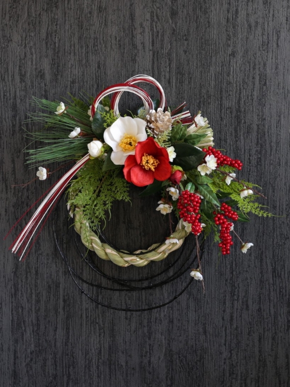 お正月〜紅白椿・南天・梅のしめ縄リース｜Fla-co（フラコ