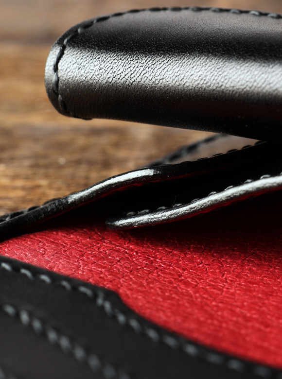 ウェブショップ数量限定 ホースハイド×多脂革 ロングウォレット レッド