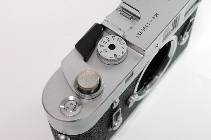 Leica M4 実写レビュー × 柊サナカ｜一生の相棒となるレンジ