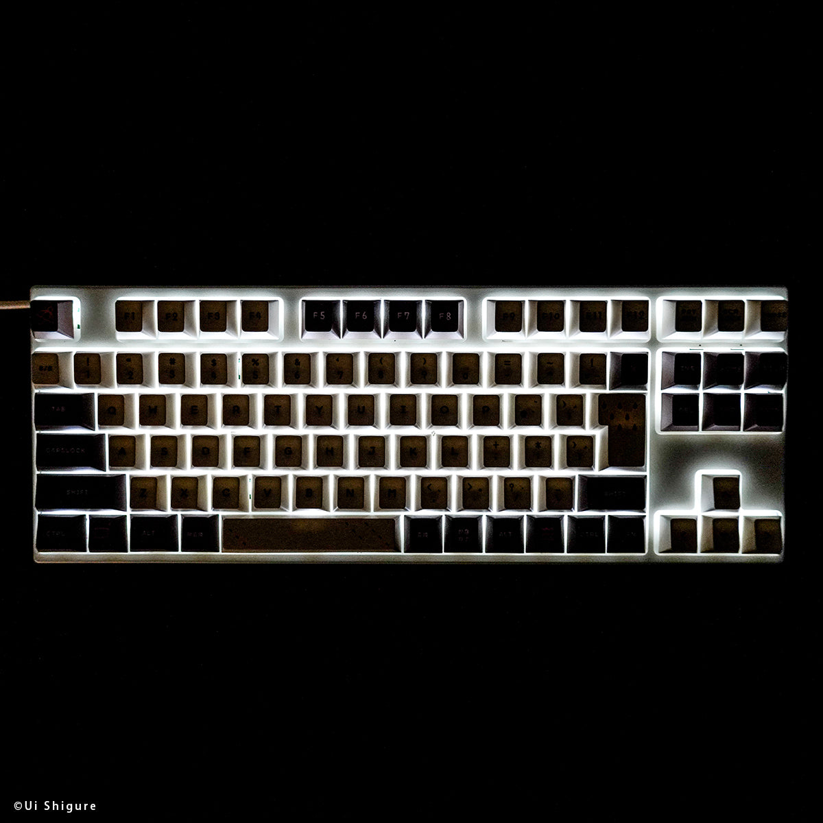 しぐれうい × ふもコレ キーボード 日本語配列 VARMILO｜ふもコレ(Fumo