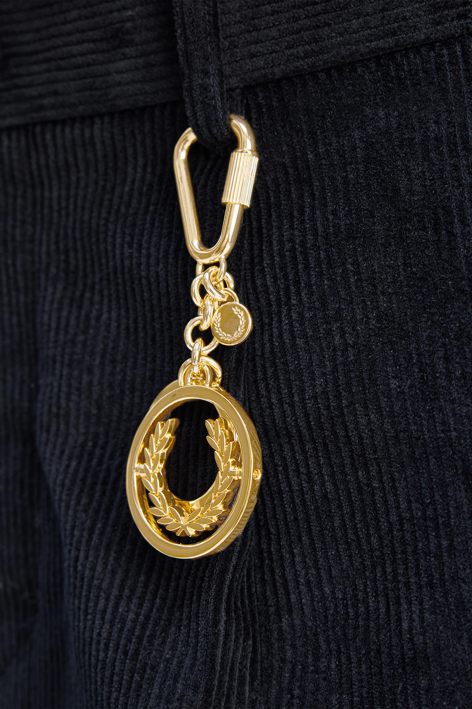 Spinning Laurel Wreath Keyring(1SZ Y18：SHINY GOLD): | FRED PERRY