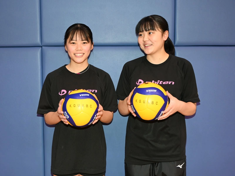 バレーボール部（女子）の大西さんと小野さんが兵庫県大学選抜チームで