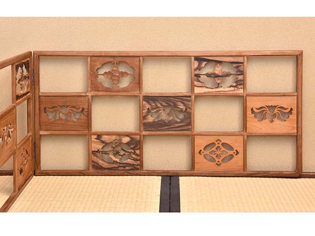 遠州好 寄木 七宝透 風炉先屏風 小堀宗通箱書 | 古美術ささき