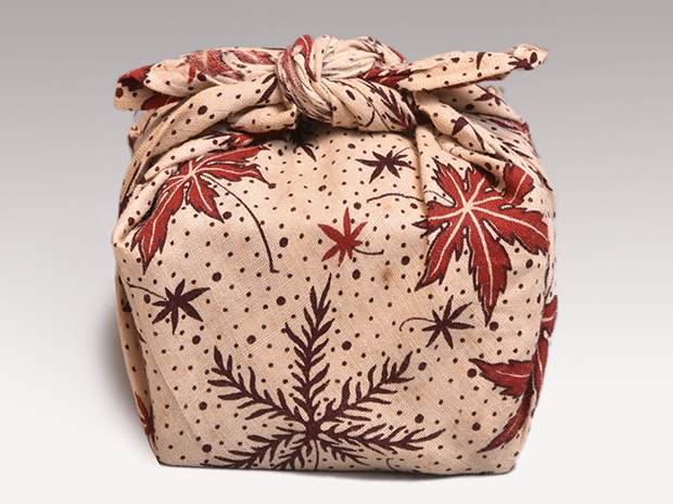 形物染付 隅田川香合 明末頃 | 古美術ささき