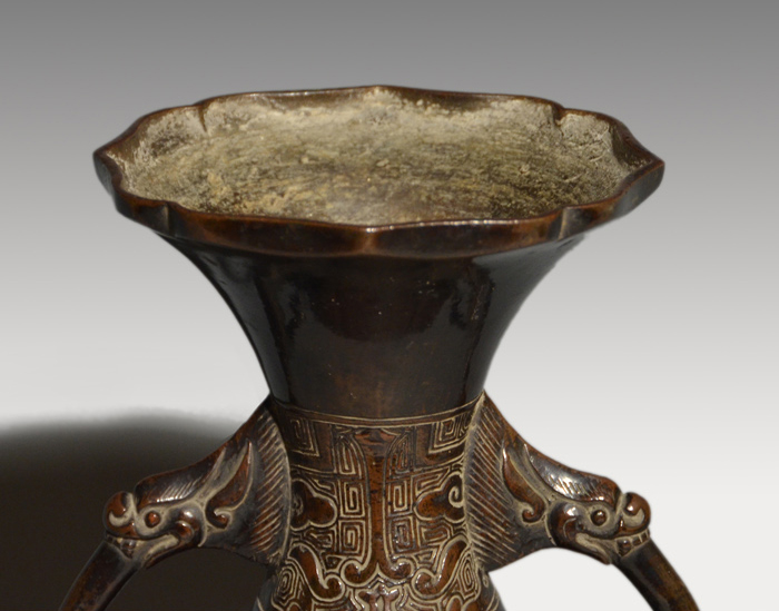 唐物 時代 唐銅(古銅) 龍耳花入 饕餮文入り | 古美術ささき