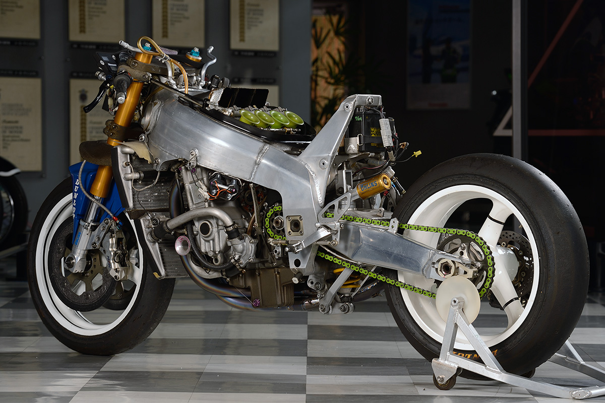 鈴鹿8耐：ZXR-7(1993)／TT-F1ラストイヤーの至高モデル | レーシング