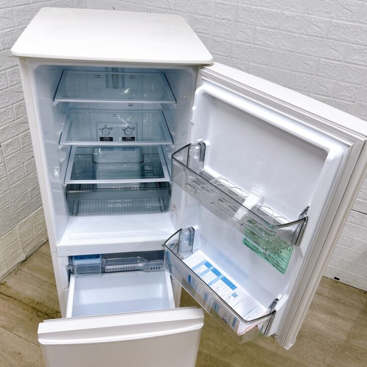 引っ越しで売却！三菱製の2ドア冷蔵庫 MR-P15H-W 2023年製【出張買取