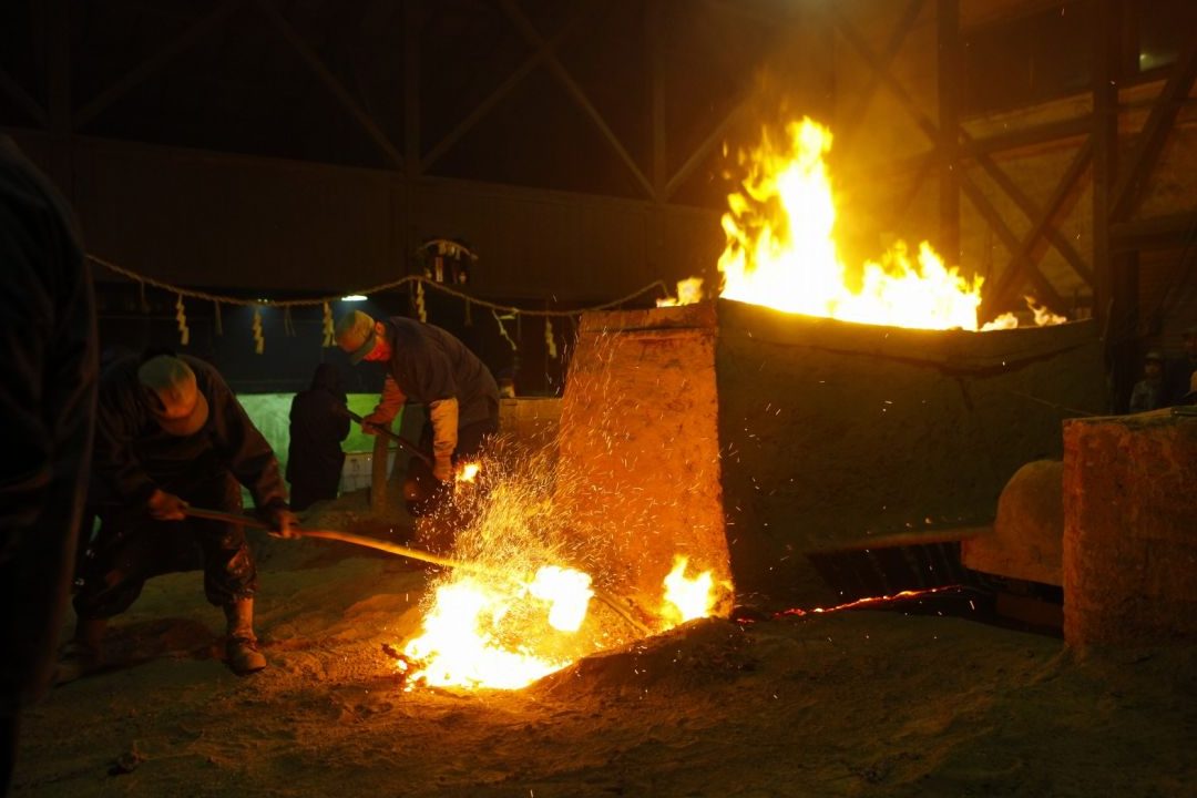 日刀保たたら | しまね観光ナビ｜島根県公式観光情報サイト