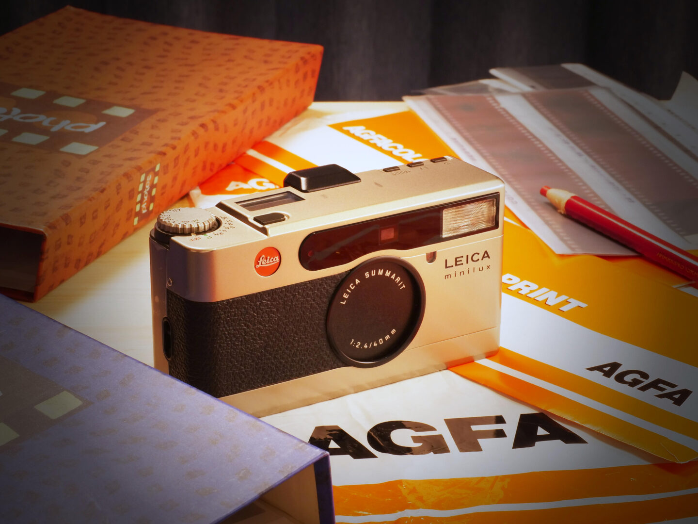 映画の中の、あのカメラ｜13 ストーカー(2003) ライカ minilux | ShaSha