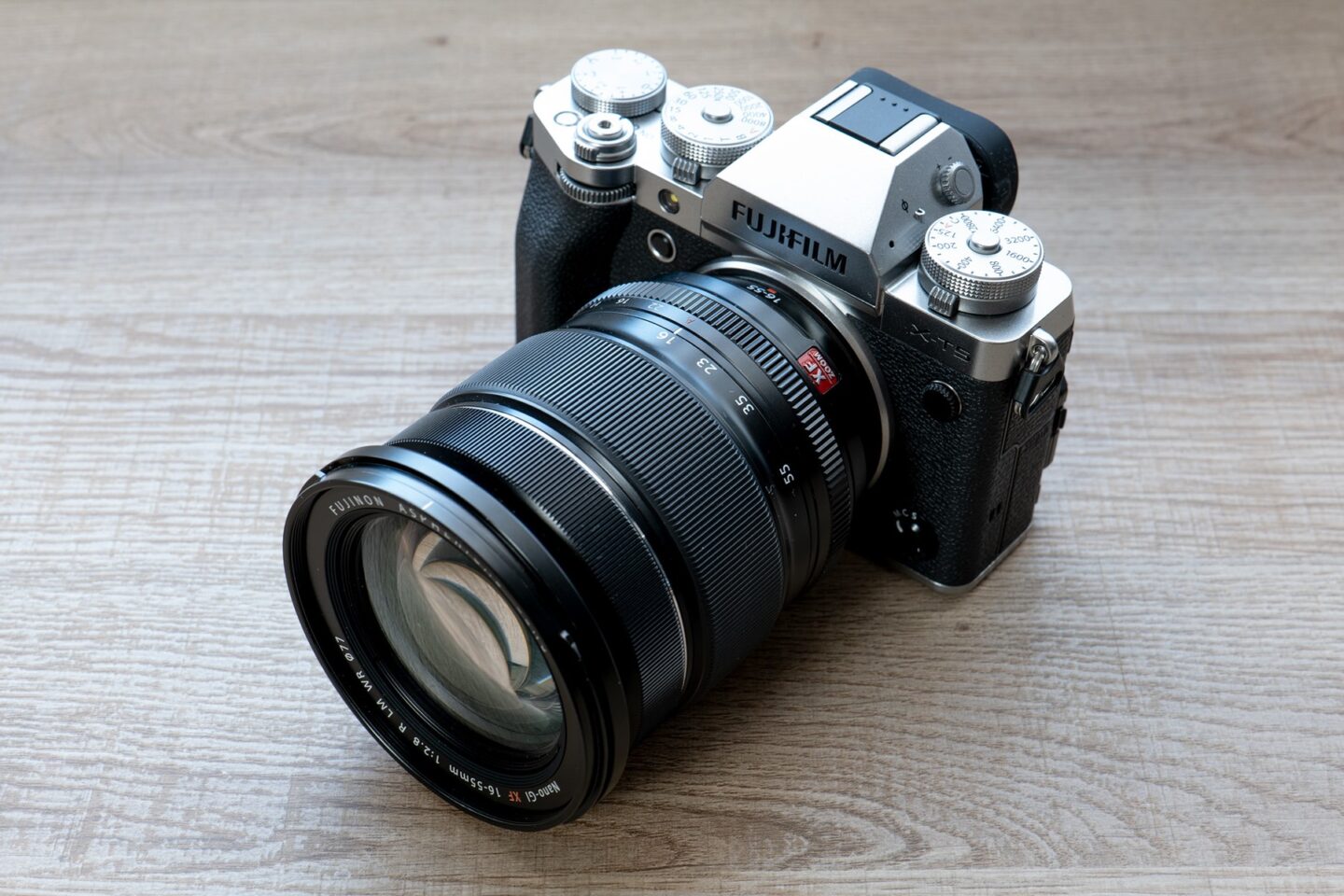 富士フイルム XF16-55mmF2.8 R LM WR レビュー｜最高の写真性能を誇る