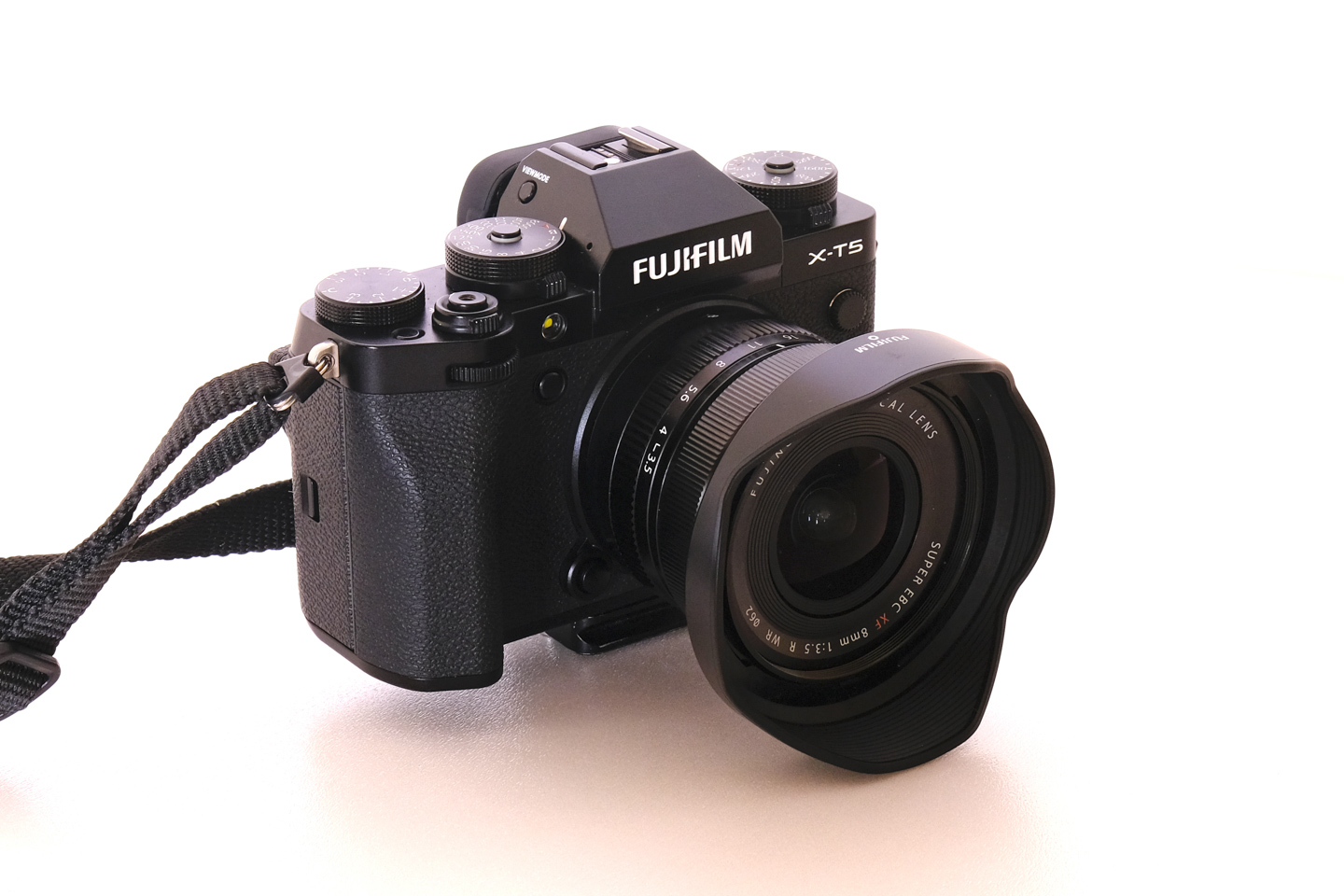 富士フイルム XF8mmF3.5 R WR｜超広角で超コンパクトな新レンズ