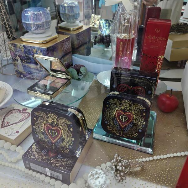 クレ・ド・ポー ボーテ ケース(タンクッションエクラ ルミヌ