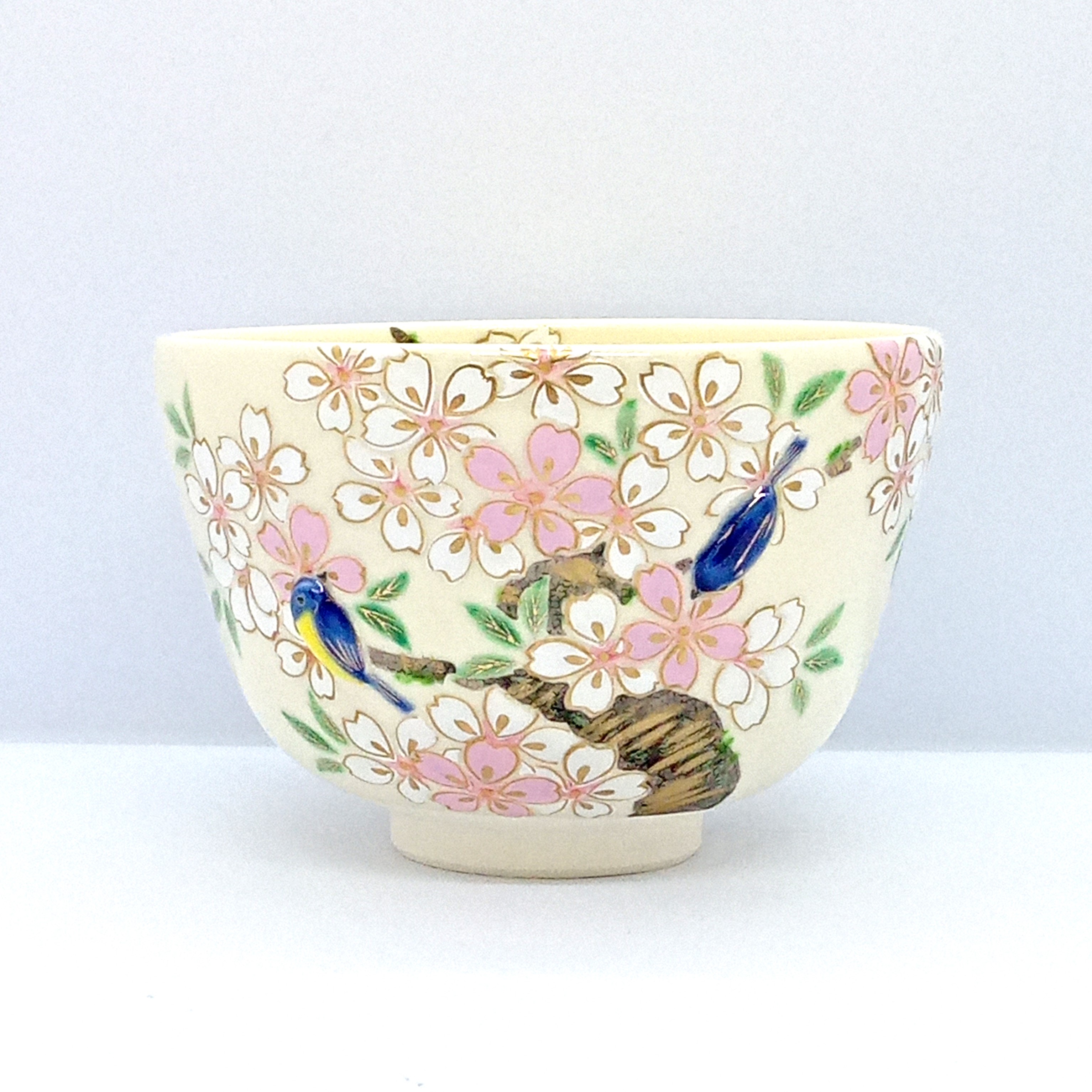 色絵『桜に瑠璃鳥』抹茶盌（ぷっくり鳥シリーズ） / ことよりモール