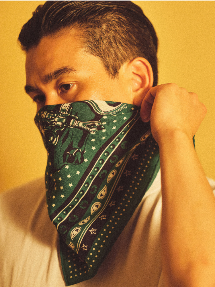 GH 銘品の所以】この秋、足すべき特別なモノは？ バンダナ柄のスカーフ