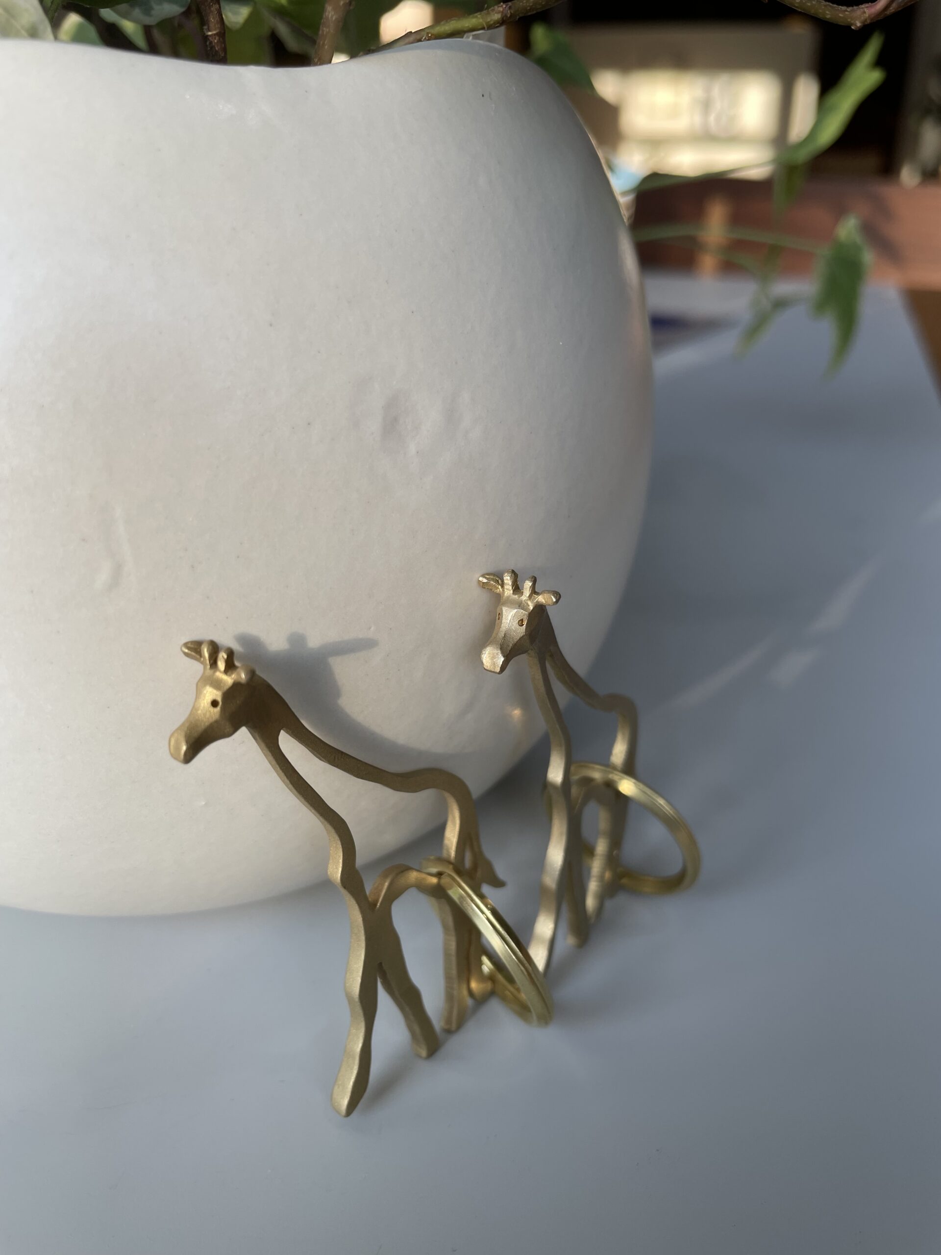 10年後が楽しみな真鍮の動物キーリング – HOME SIC