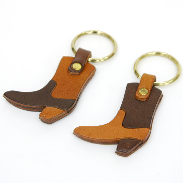 ハードレザーで作ったミニチュアブーツのキーホルダー / 革鞄のHERZ