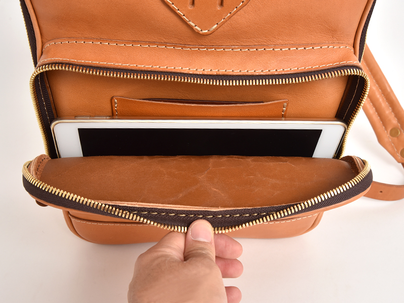 復刻アイテム2022】第五弾はスクエアリュック｜革鞄・革小物のHERZ公式通販