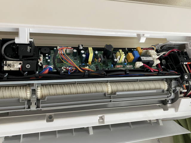 東芝お掃除機能付きエアコン大清快のクリーニング ｜ ハウス