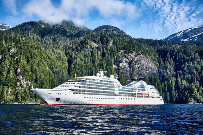 MITSUI OCEAN FUJI」（三井オーシャンフジ）