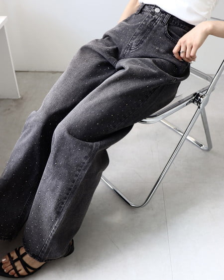 S～Mサイズ】オーロララインストーン付デニムパンツ｜INGNI(イング