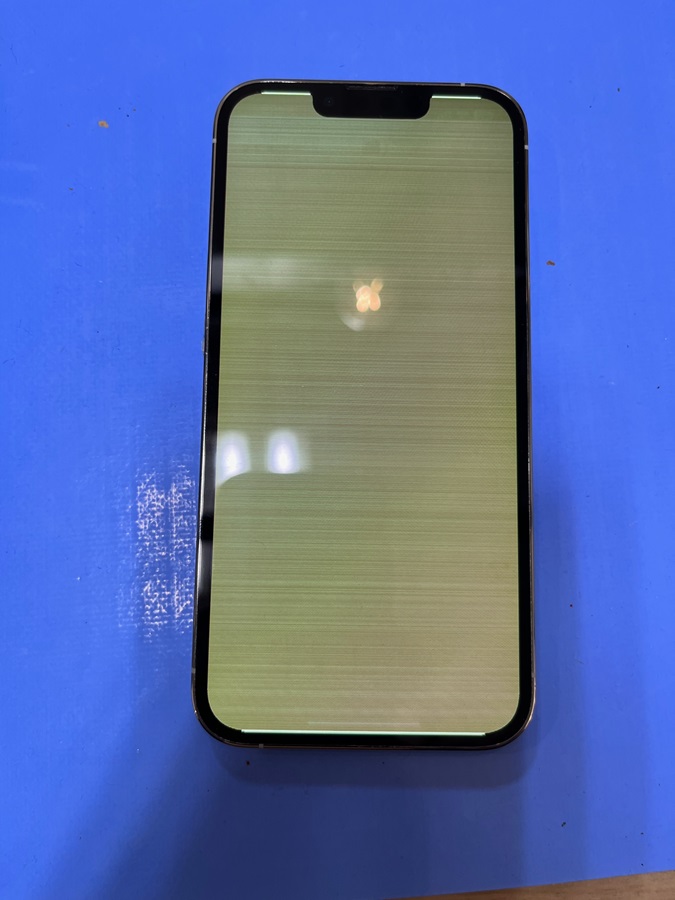 iPhone13Proフロントパネル交換の修理事例ご紹介！