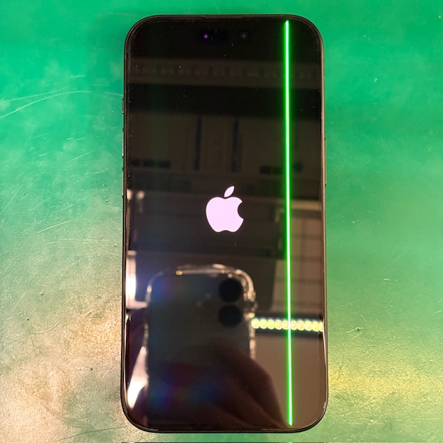 iPhone15 画面表示不良修理のご紹介！ | iPhone修理アイサポ 修理事例