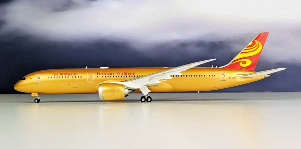www.JetCollector.com: JC WINGS HAINAN AIRLINES BOEING B787-9 GOLD