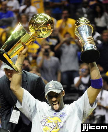 NBAファイナル・…：NBAプレイヤー 華麗で豪快なスーパープレイ