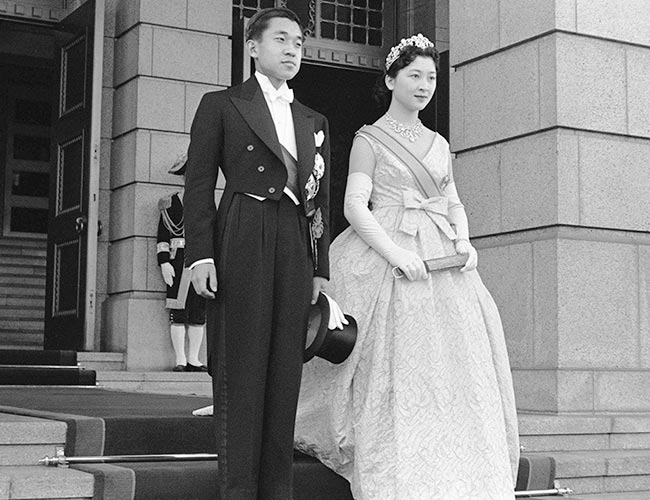 朝見の儀」で昭和天皇、香淳皇…：上皇后さま～誕生からご結婚まで