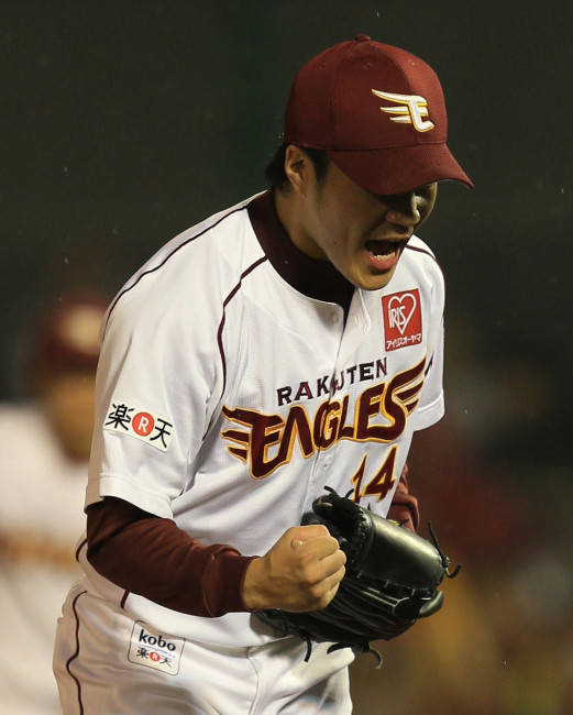 日本シリーズ第7戦の7回、巨人・代打…：日本の奪三振王・則本昂大
