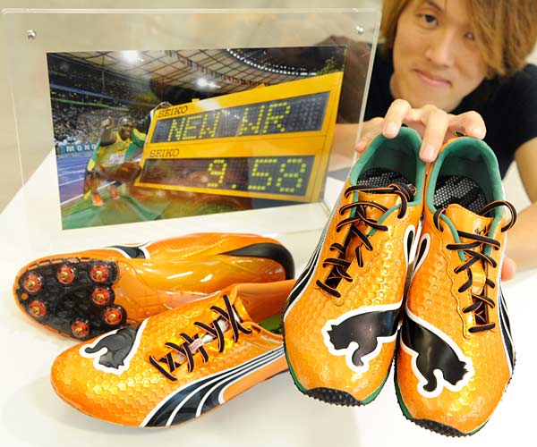 ボルトのシューズ大人気：時事ドットコム